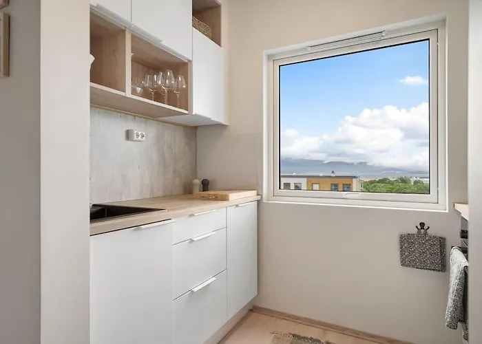 Apartment Modern In *
